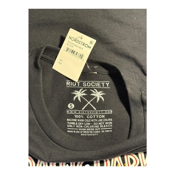 Riot‎ Society Jurassic Park Kanji Graphic Tee T-Shirt Black Cotton Small NWT - Picture 4 of 5